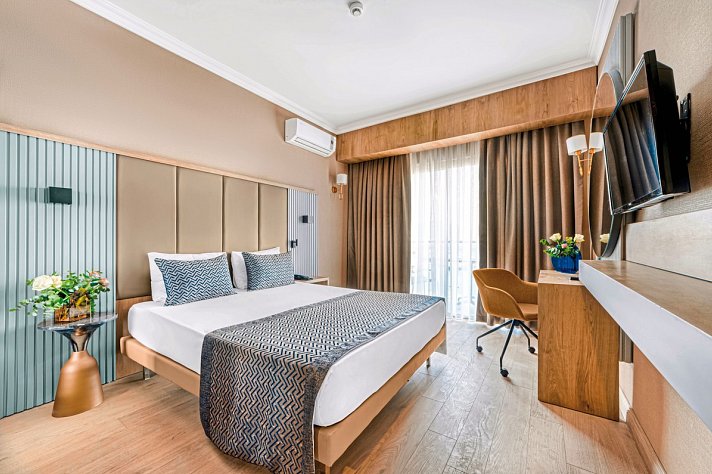 Numa Port Hotel