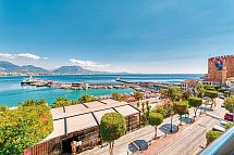 Numa Port Hotel