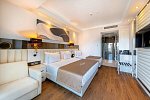 Serenity Queen Hotel
