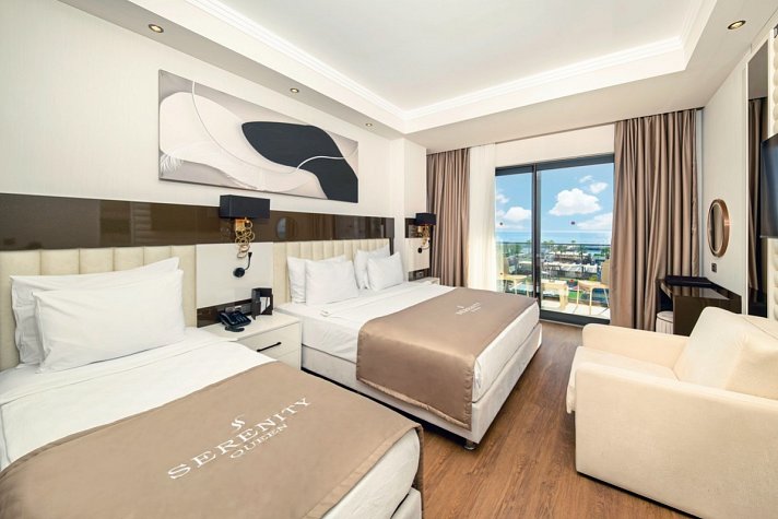Serenity Queen Hotel
