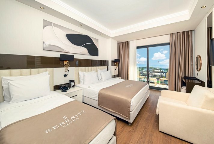 Serenity Queen Hotel - Wohnbeispiel Doppelzimmer Deluxe Meerblick (Zimmercodierungen DDM & DC4)