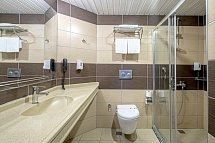 Caretta Beach Hotel - Beispiel Bad Doppelzimmer (Zimmercodierungen DB1 & DC1)