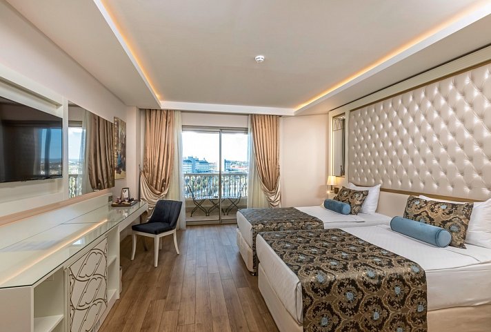 Haydarpasha Palace - Wohnbeispiel Doppelzimmer Landblick (Zimmercodierungen DBL, DCL & DE1)