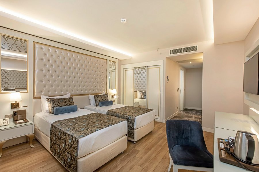 Haydarpasha Palace - Wohnbeispiel Doppelzimmer Landblick (Zimmercodierungen DBL, DCL & DE1)