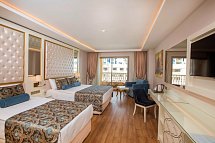 Haydarpasha Palace - Wohnbeispiel Doppelzimmer Poolblick (Zimmercodierungen DBP, DCP, DBN & DCN)