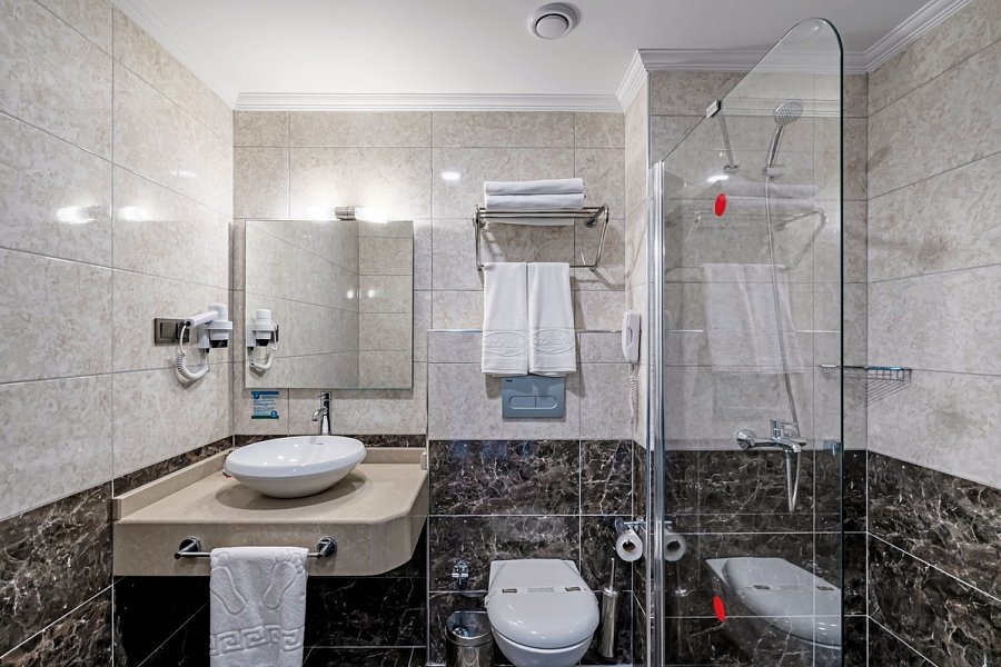 Club Dizalya - Beispiel Bad Doppelzimmer (Zimmercodierungen DB1 & DC1)