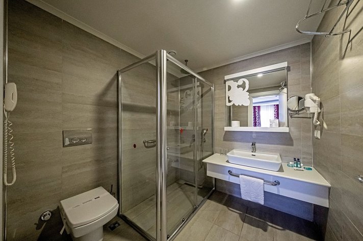 Laguna Beach Alya Resort & Spa