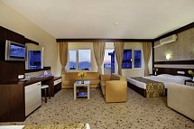 Lonicera World Hotel