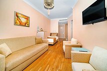Mukarnas Resort & Spa - Wohnbeispiel Familienzimmer Landblick (Zimmercodierung FBL)