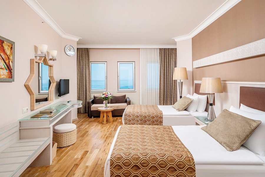 Mukarnas Resort & Spa - Wohnbeispiel Familienzimmer Meerblick (Zimmercodierung FBM)