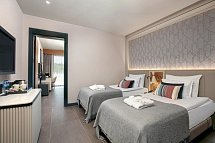 Mylome Luxury Hotel & Resort - Wohnbeispiel Familienzimmer Swim-Up (Zimmercodierung FBQ)