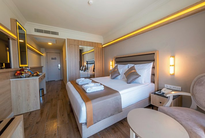 Aydinbey King's Palace & Spa - Wohnbeispiel Doppelzimmer Meerblick (Zimmercodierung DBM)