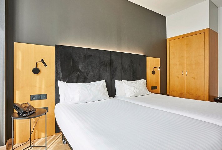 Silken Hotel Sant Gervasi - Wohnbeispiel Doppelzimmer Standard (Zimmercodierung DG1)