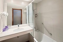 Arco Barcelona Hotel - Beispiel Bad Doppelzimmer Standard (Zimmercodierung DG1)