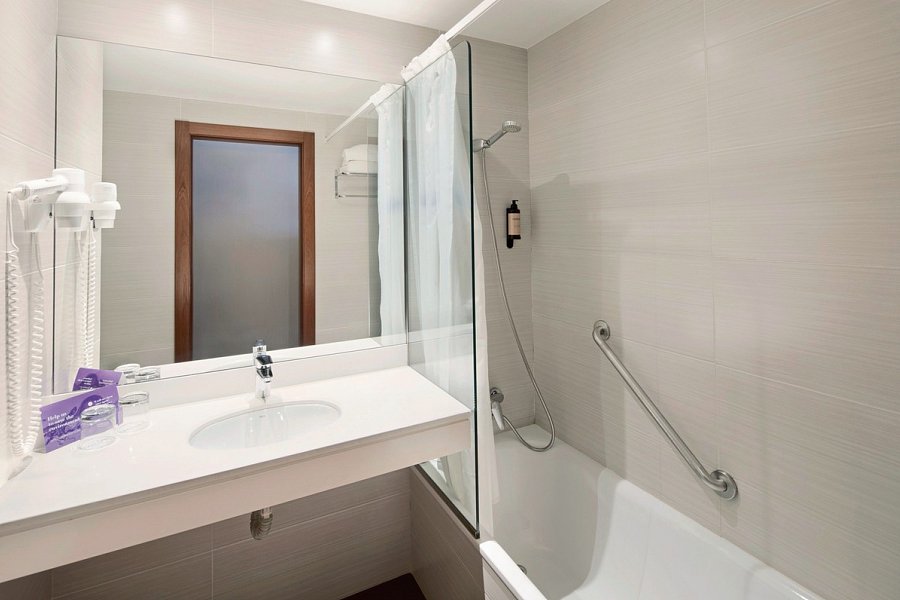 Arco Barcelona Hotel - Beispiel Bad Doppelzimmer Standard (Zimmercodierung DG1)