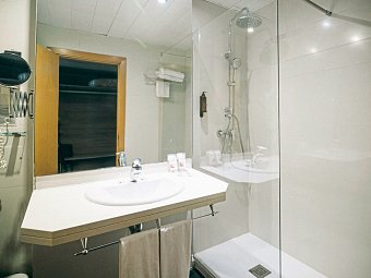 Eurohotel Barcelona-Diagonal Port - Wohnbeispiel Doppelzimmer Standard (Zimmercodierung DG1)