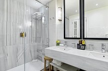 H10 Metropolitan - Beispiel Bad Doppelzimmer Standard (Zimmercodierung DG1)