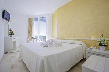 Grand Hotel Costa Brada - Wohnbeispiel Doppelzimmer Komfort (Zimmercodierung DF1)