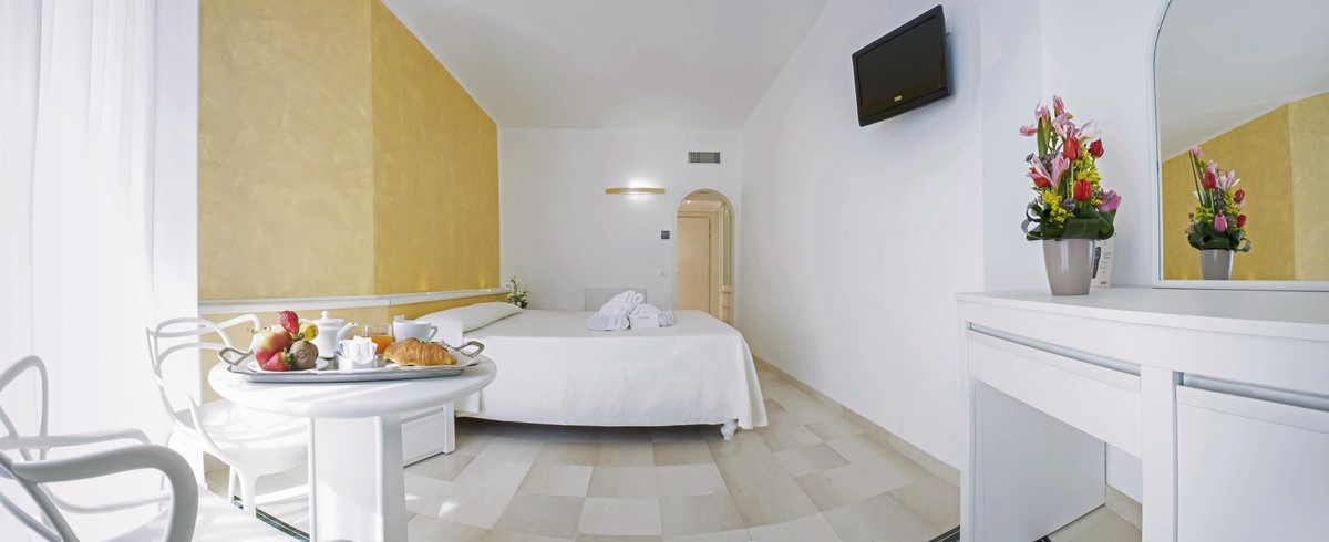 Grand Hotel Costa Brada - Wohnbeispiel Doppelzimmer Komfort (Zimmercodierung DF1)