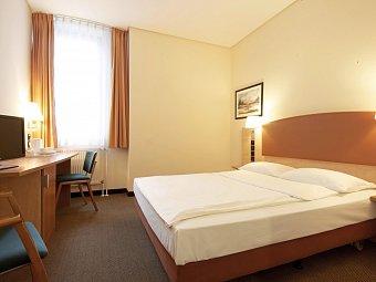 IntercityHotel Berlin Ostbahnhof - Wohnbeispiel Doppelzimmer (Zimmercodierungen DB1 & DC1)