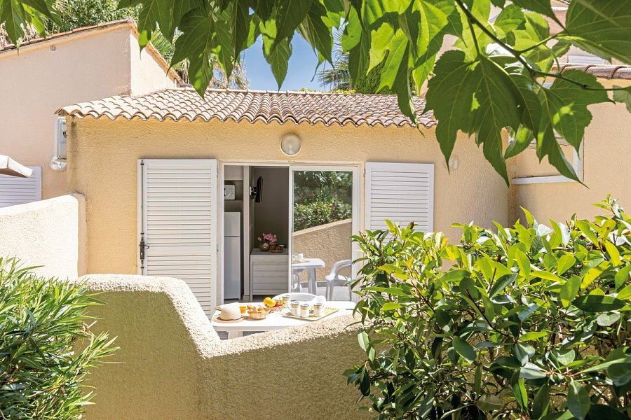 Résidence Marina d'Oru - Wohnbeispiel Appartement 1 Schlafzimmer ca. 30 qm (Zimmercodierung AB1)