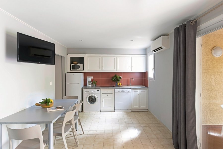Résidence Marina d'Oru - Wohbeispiel Appartement 2 Schlafzimmer ca. 42 qm (Zimmercodierung OB1)