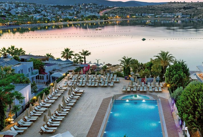 Royal Asarlik Beach