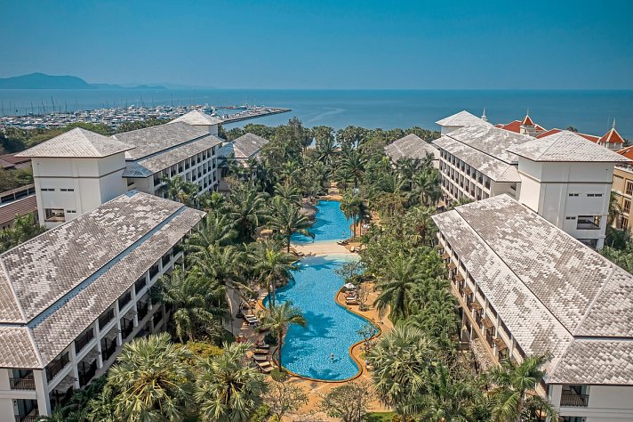 Ravindra Beach Resort & Spa