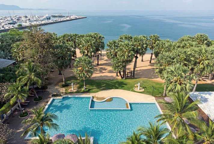 Ravindra Beach Resort & Spa