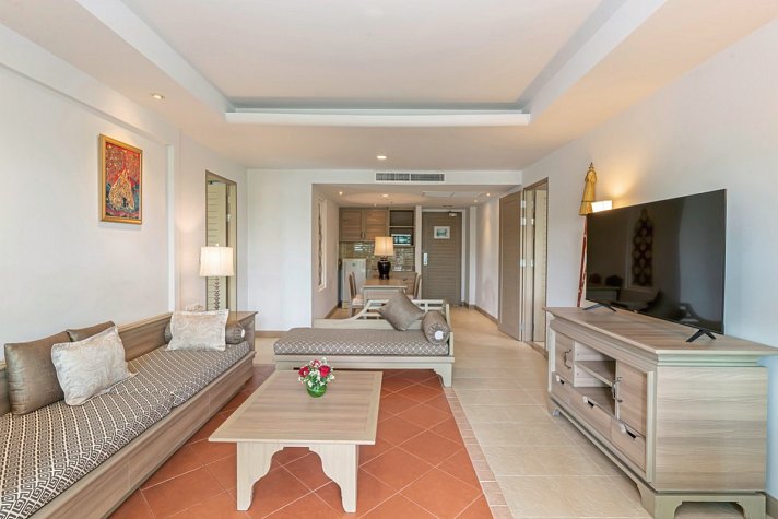 Ravindra Beach Resort & Spa