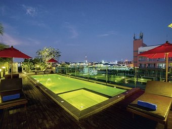 Sunshine Hip Hotel