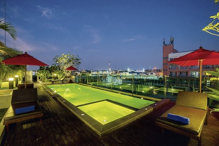 Sunshine Hip Hotel