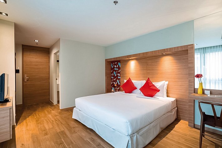 Sunshine Hip Hotel