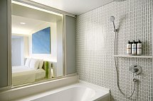 Pullman Pattaya Hotel G - Badbeispiel Premium Sea View (Zimmercodierung UMM)