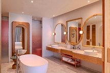 The Standard, Pattaya Na Jomtien - Badbeispiel Ocean View Suite Private Pool (Zimmercodierung W1R)