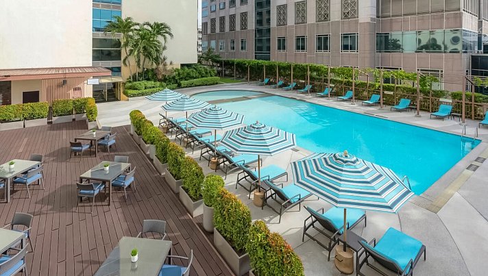 Holiday Inn Bangkok Silom