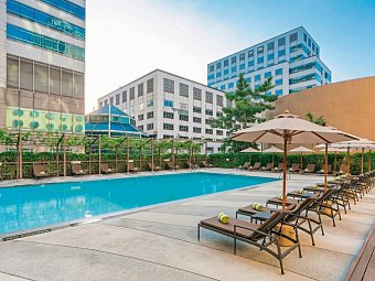 Holiday Inn Bangkok Silom