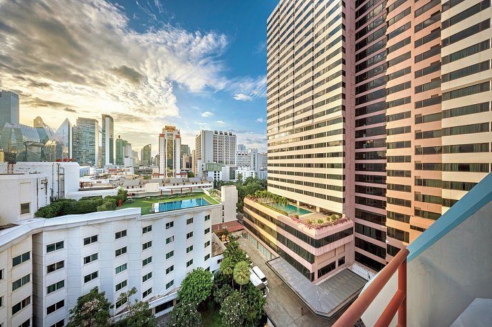 Royal Benja Hotel