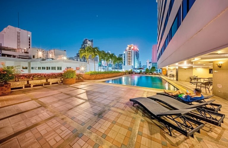 Royal Benja Hotel