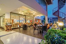 Golden Beach Cha Am Hotel