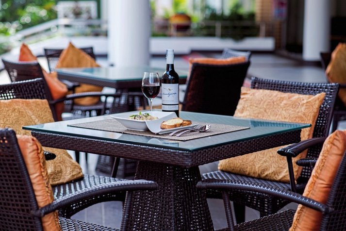 Golden Beach Cha Am Hotel