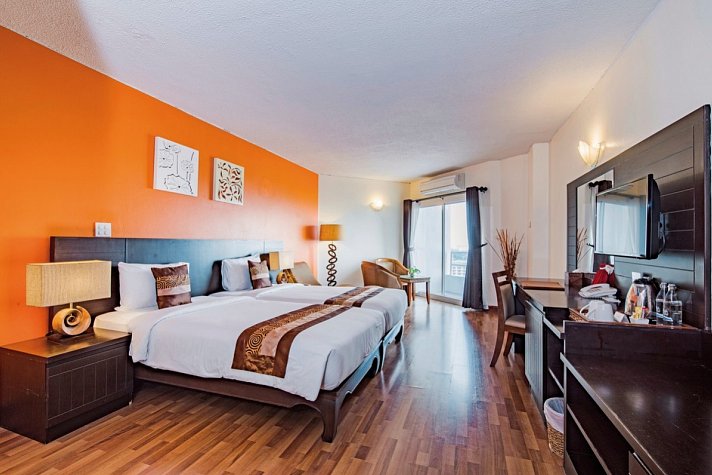 Golden Beach Cha Am Hotel