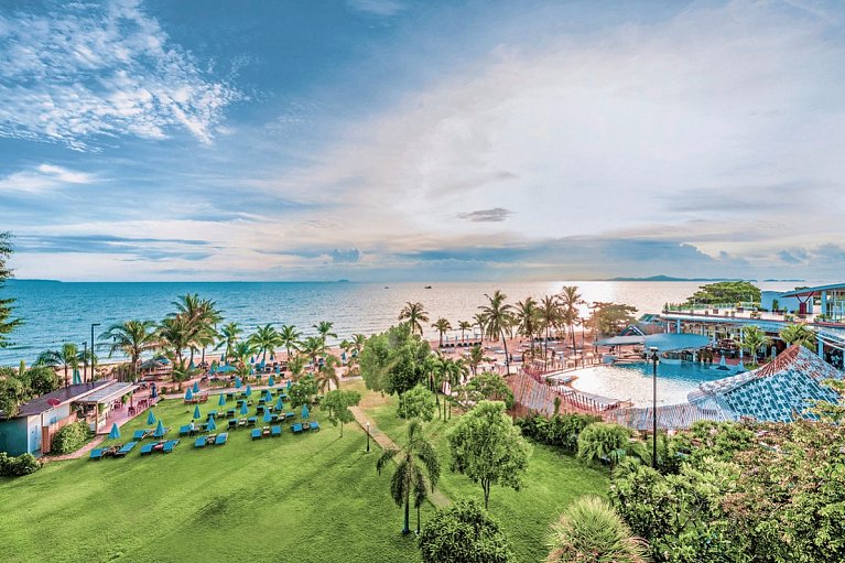 Pinnacle Grand Jomtien Resort & Beach Club