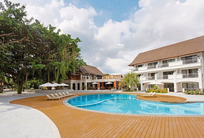 Pinnacle Grand Jomtien Resort & Beach Club