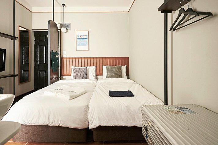 Josh Hotel