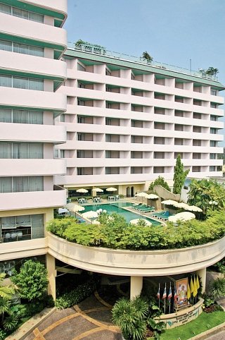 Long Beach Cha Am Resort