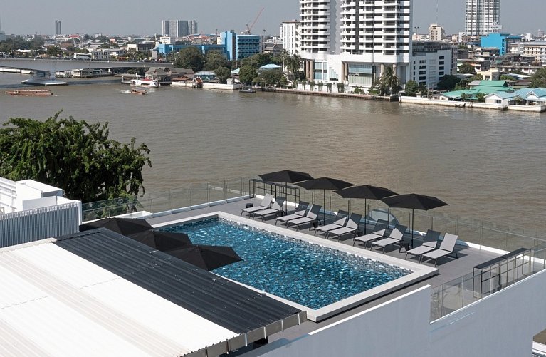 The StandardX Bangkok Phra Arthit