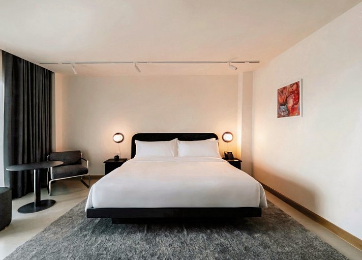 The StandardX Bangkok Phra Arthit