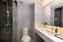 Cross Vibe Bangkok Sukhumvit - Badbeispiel Standard Double (Zimmercodierungen DB1 & DB2)