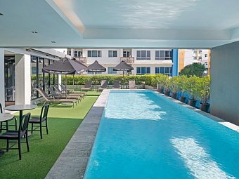 Cross Vibe Bangkok Sukhumvit
